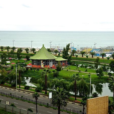 Cocorina Apartment Batumi Esterno foto