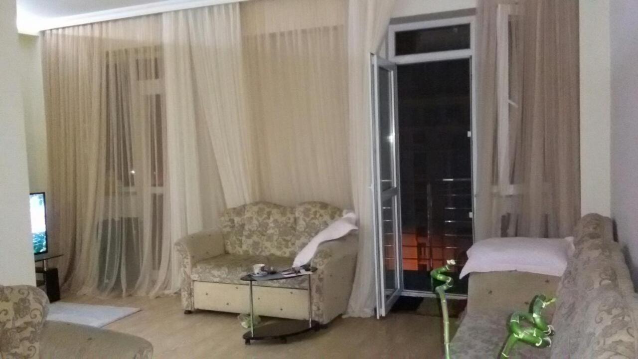 Cocorina Apartment Batumi Esterno foto